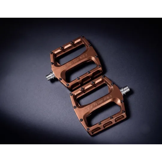 Dartmoor THUNDER Alu CNC pedály - Choco | kasitro.live