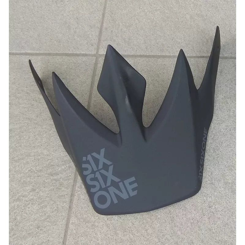 661 Comp II náhradní štítek na helmu Matt Black (grey logo)