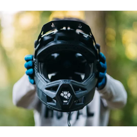 7idp - SEVEN (by Royal) – Full-Face Helmet (velikost) | kasitro.live