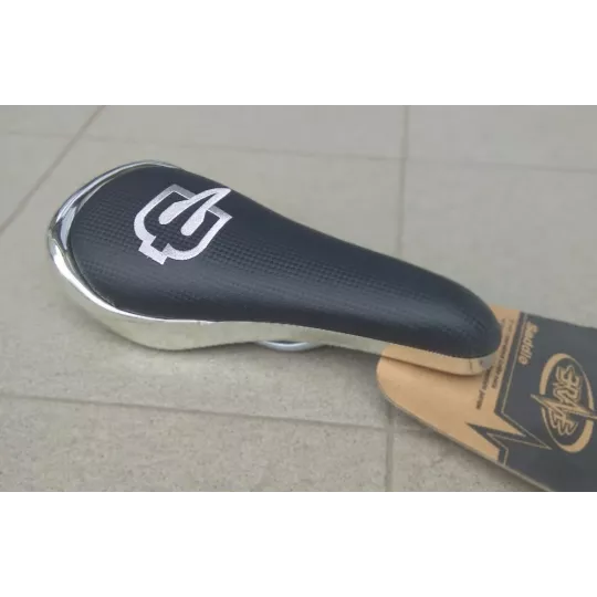 Brave X-treme Tuff Black – Saddle With Rails | kasitro.live