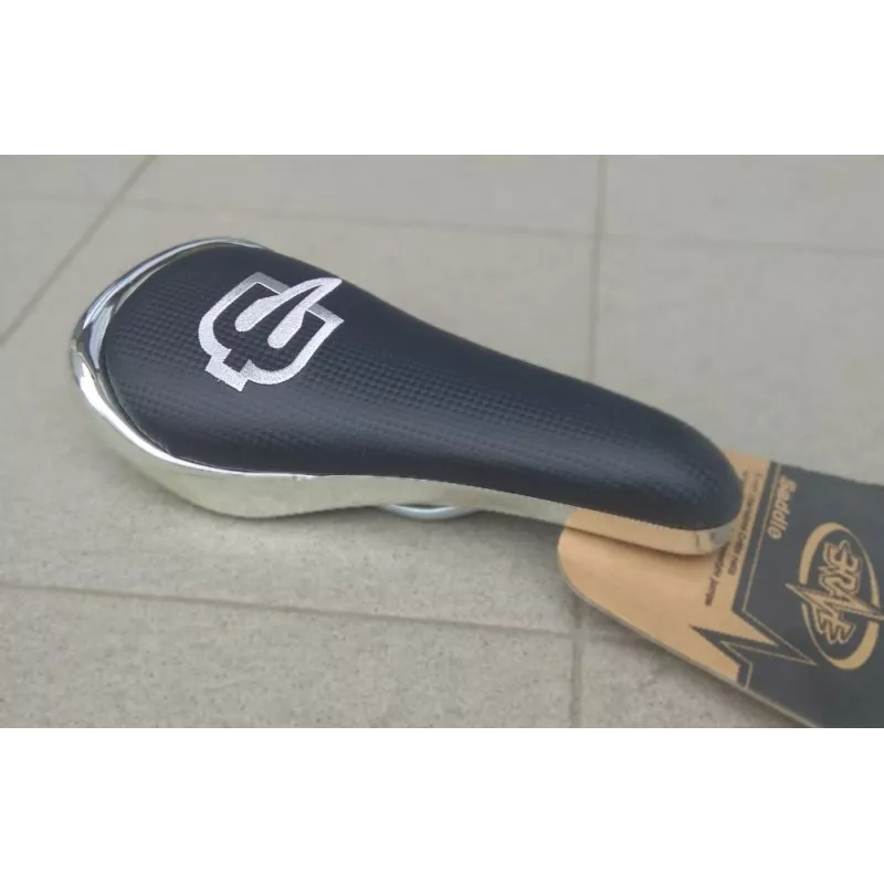 Brave X-treme Tuff Black – Saddle With Rails | kasitro.live
