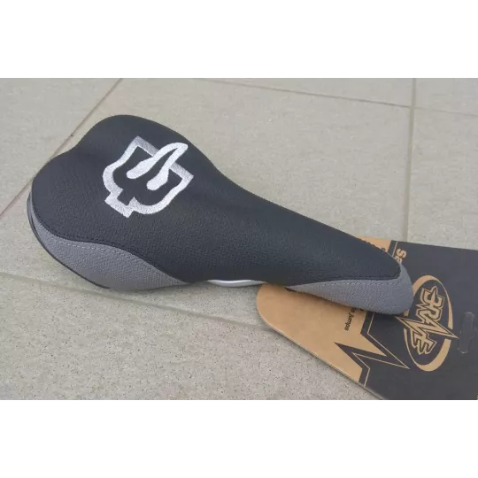 Brave Tailwhip saddle Black | kasitro.live
