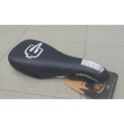 Brave X-treme XL saddle