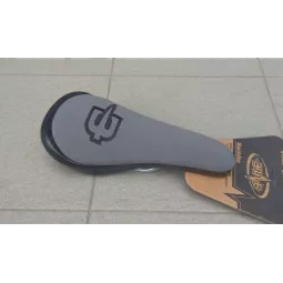 Brave X-treme Kevlar – Saddle With Rails | kasitro.live
